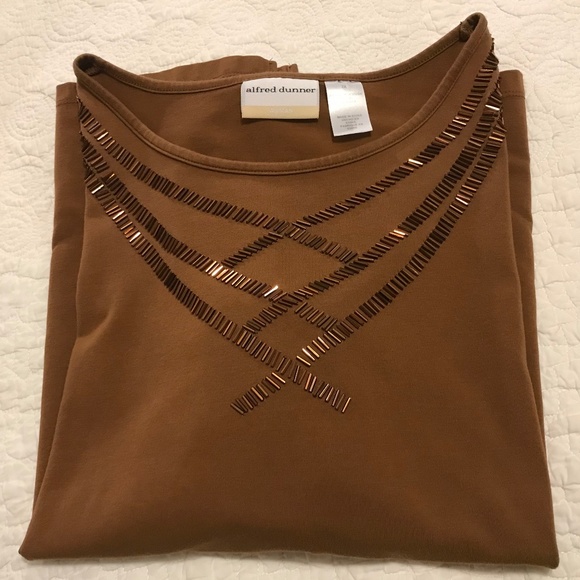 Alfred Dunner brown short-sleeved blouse with coppery-bronze pin beading (2X) - Picture 16 of 16